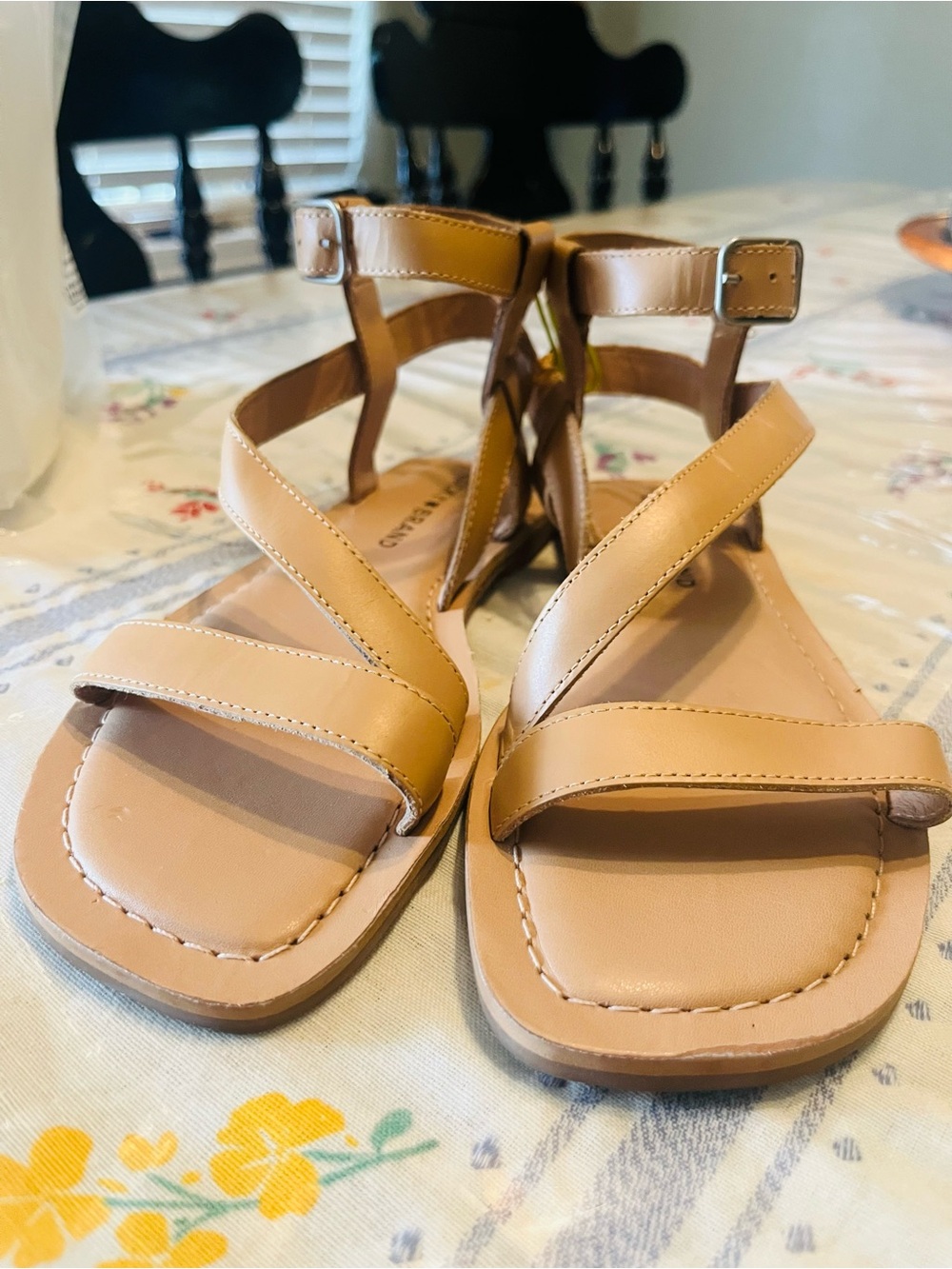 Lucky brand sandals size 6M.
